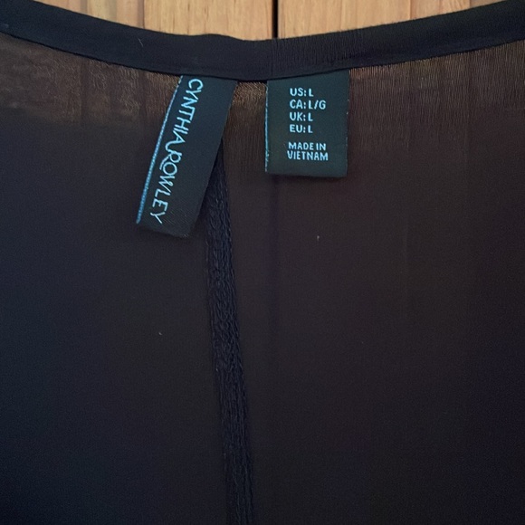 Cynthia Rowley black rayon/silk 3/4 sleeve lightweight deep scoop neck, size L - Picture 3 of 8